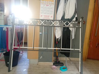 Cabecero de metal hierro.para restaurarán