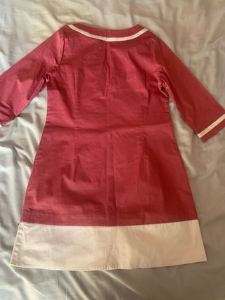 Vestido rosa con abalorios y bordado