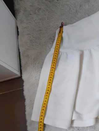 Falda corta blanca