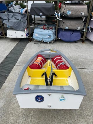 Barco Optimist Nautivela buen estado