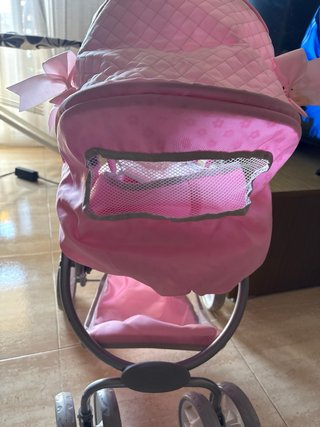 Cochecito de muñecas rosa