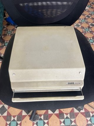 Máquina de escribir Japy Message azul turquesa