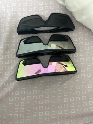 Gafas de sol futuristas