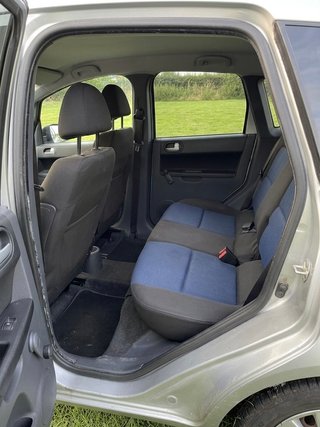 Mitsubishi Colt 2006 (625900859)