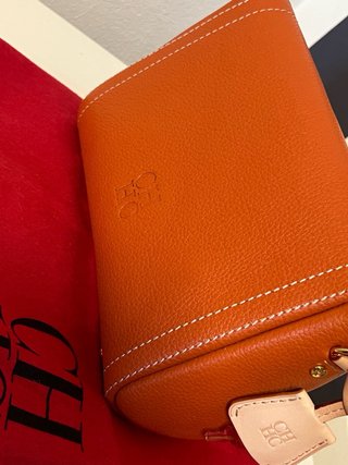 Bolso Carolina Herrera Naranja y Dorado