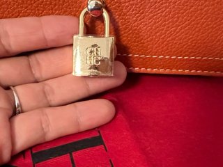 Bolso Carolina Herrera Naranja y Dorado