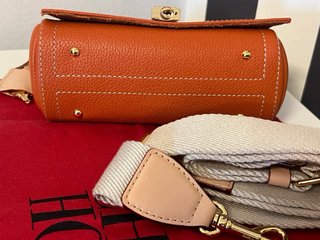 Bolso Carolina Herrera Naranja y Dorado
