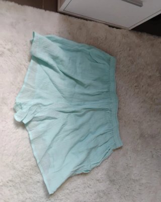 Pantalón corto veraniego turquesa