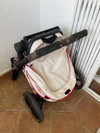 Cybex e-Priam Ferrari – Capazo + Silla + Adaptador