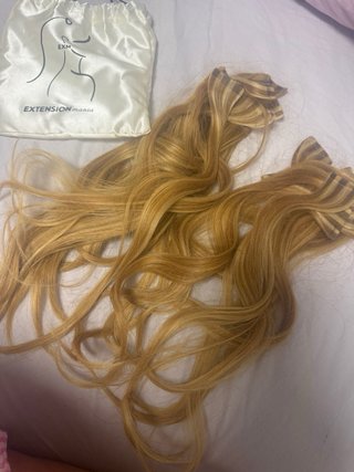 Extensiones de pelo natural adhesivas, poco uso.