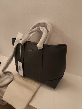 Borsa Guess a tracolla grigia