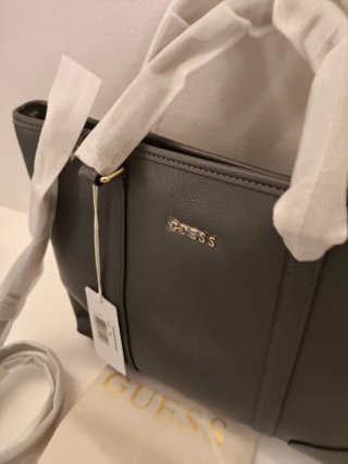 Borsa Guess a tracolla grigia