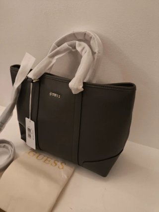 Borsa Guess a tracolla grigia