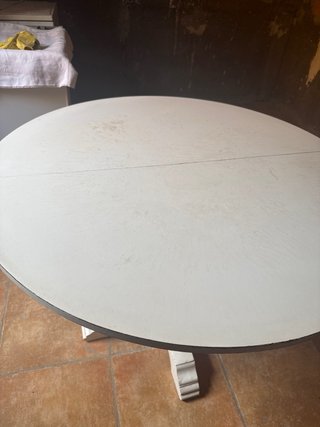 Mesa redonda de cocina o comedor de madera