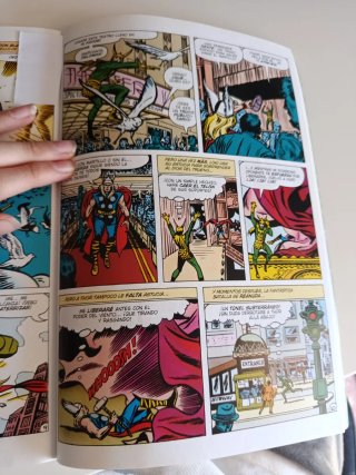100 % Marvel coediciones vota a loki