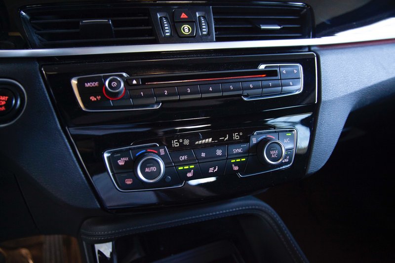 BMW X1 2016, foto 28