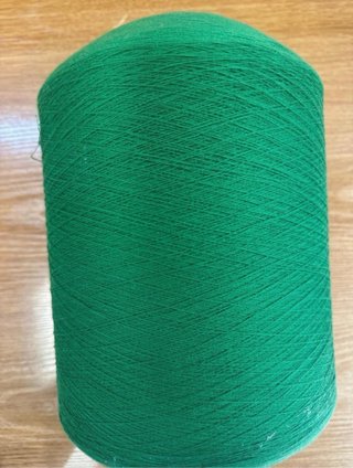 Hilo de algodón verde