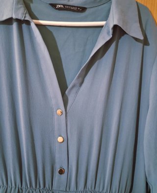 Vestido Zara verde azulado plisado