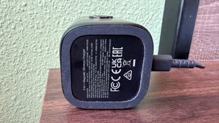 UGREEN UNO Qi2 15W estación de recarga inalámbrica