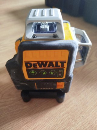 Láser DEWALT Verde 12V XR 3x360° Autonivelante
