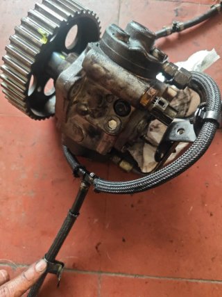 Inyectores + bomba  Opel 1.7 DTR