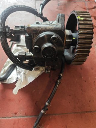 Inyectores + bomba  Opel 1.7 DTR