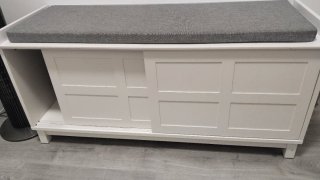 Banco zapatero blanco con puerta corredera