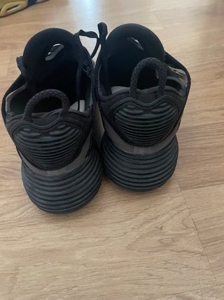 Zapatillas Nike Air Max 2090 Talla 42.5