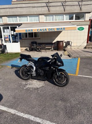 Honda CBR 600 RR 2008 Negra