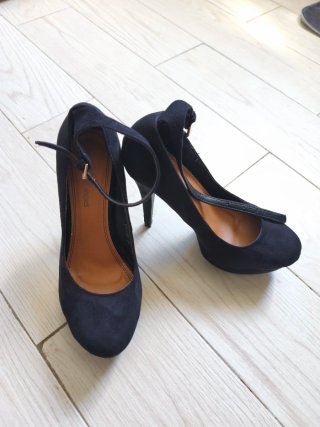 Zapatos tacón ante negro TH talla 39