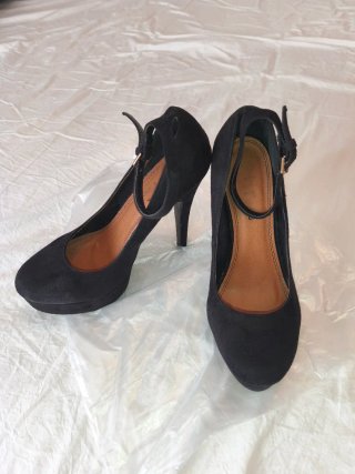 Zapatos tacón ante negro TH talla 39