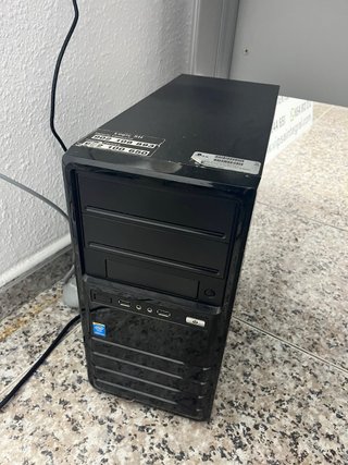 Ordenador Completo: Monitor torre Teclado Ratón