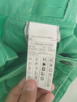 Bermudas verdes para niño