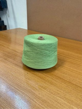 Hilo de algodón verde menta