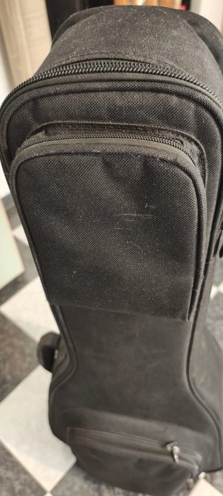 Estuche semirrígido para guitarra española