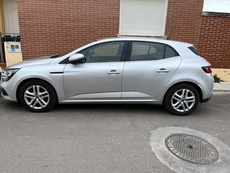 Renault Megane 2019 - foto 1