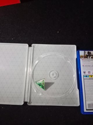 Juegos PS4:Madden 16 y FIFA 19 + Carcasa exclusiva
