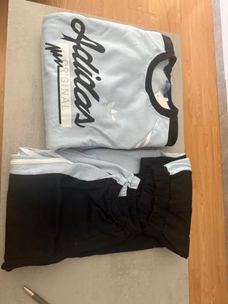 Conjunto  mujer azul y negro