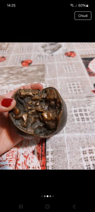 Melograno in bronzo