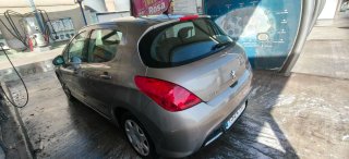 Peugeot 308 averiado