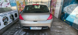 Peugeot 308 averiado