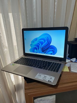 Portátil Asus i7 SSD 500GB