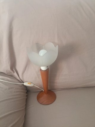 Lámpara vintage madera y plástico