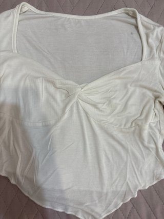 Blusa blanca manga larga escote corazón