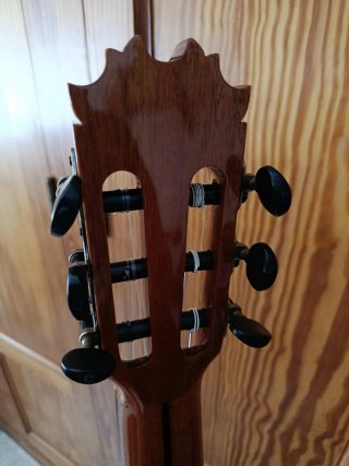 Guitarra Clásica Antonio Toledo AT-15C + Funda