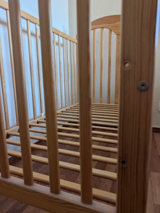 Cuna de bebé de madera