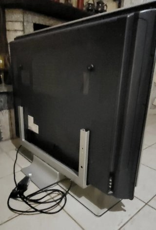 TV Philips 46 con decoder Digitale Terrestre
