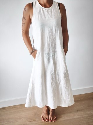 Vestido color blanco roto de lino