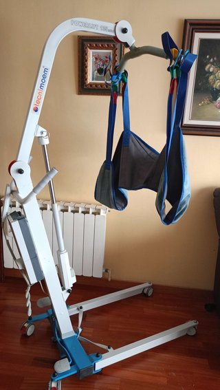 Grúa eléctrica TecniMoem Powerlift 135 + arneses