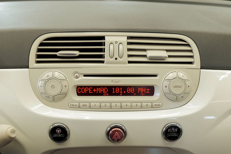 Fiat 500 2015, foto 23